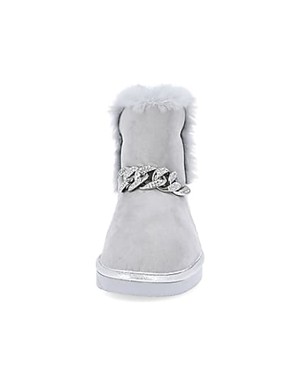 360 degree animation of product Girls grey faux fur lined chain boots frame-21