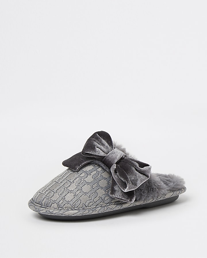 grey river island slippers