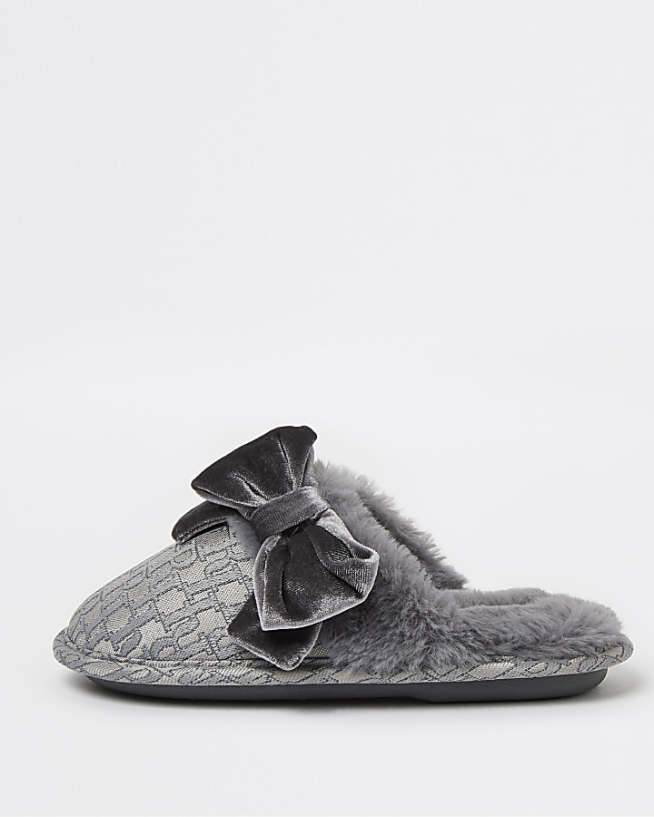 grey river island slippers