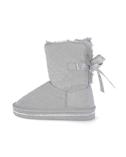 360 degree animation of product Girls grey RI monogram faux fur boots frame-4