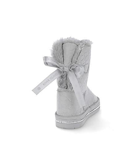 360 degree animation of product Girls grey RI monogram faux fur boots frame-10