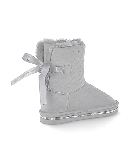 360 degree animation of product Girls grey RI monogram faux fur boots frame-13