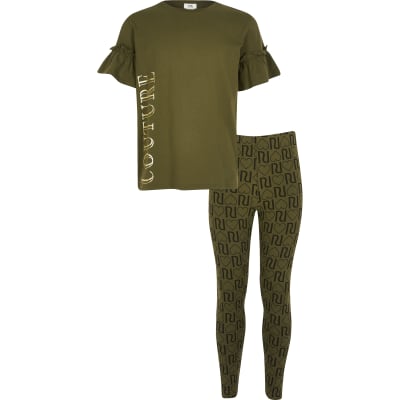 khaki t shirt outfit