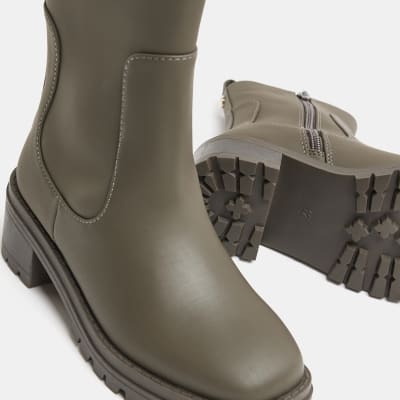 Girls khaki rubberised heeled boots