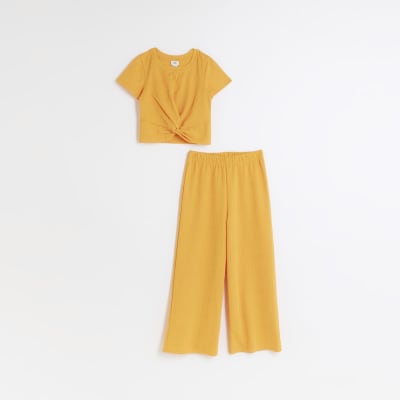 Girls orange textured cropped top outfit
