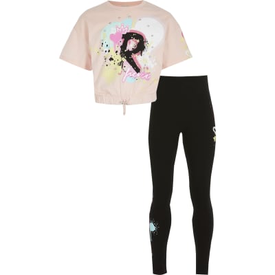 leggings t shirt outfit