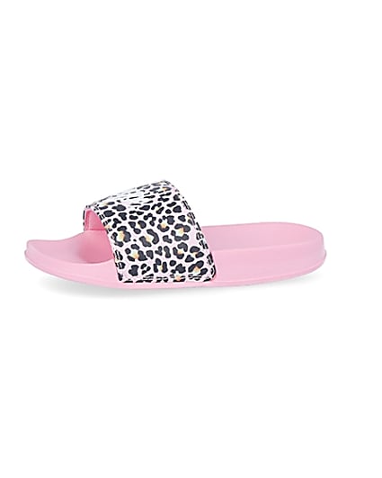360 degree animation of product Girls pink Hype animal print sliders frame-2