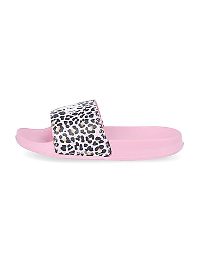360 degree animation of product Girls pink Hype animal print sliders frame-3