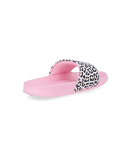 360 degree animation of product Girls pink Hype animal print sliders frame-12