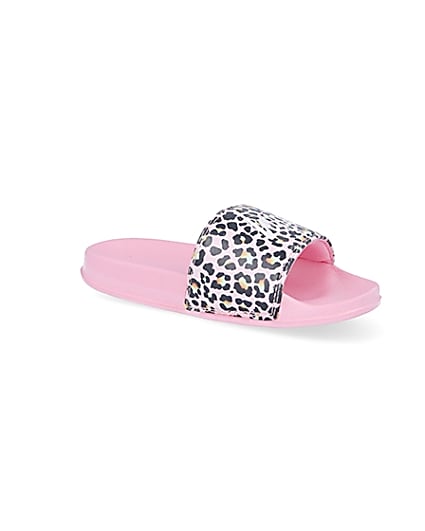360 degree animation of product Girls pink Hype animal print sliders frame-17