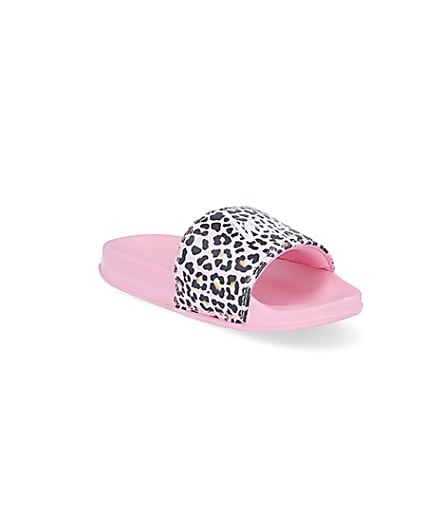 360 degree animation of product Girls pink Hype animal print sliders frame-18
