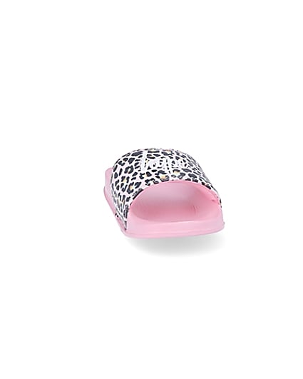 360 degree animation of product Girls pink Hype animal print sliders frame-20