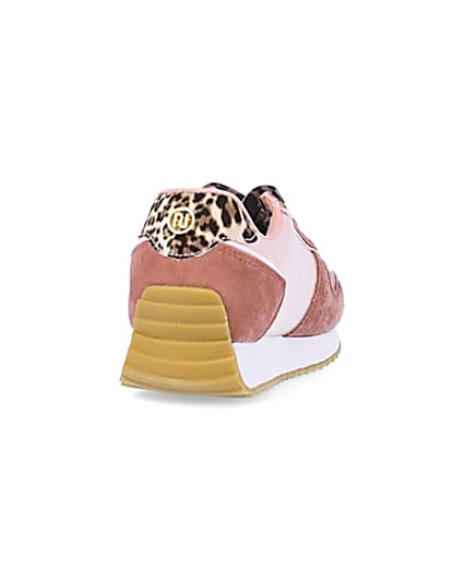 360 degree animation of product Girls pink RI leopard print runner trainers frame-10