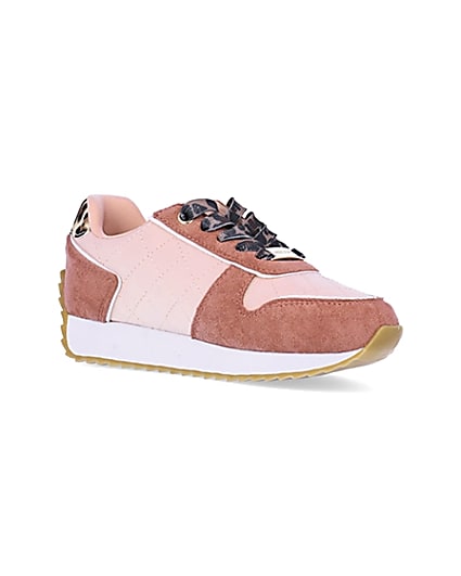 360 degree animation of product Girls pink RI leopard print runner trainers frame-17