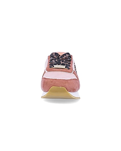 360 degree animation of product Girls pink RI leopard print runner trainers frame-21