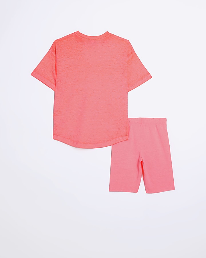Girls Pink t-shirt and Cycling shorts outfit