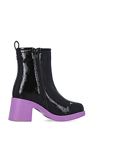 360 degree animation of product Girls Purple patent heeled boots frame-14