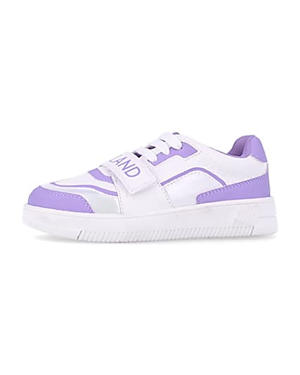 360 degree animation of product Girls purple RI branded Velcro trainers frame-2