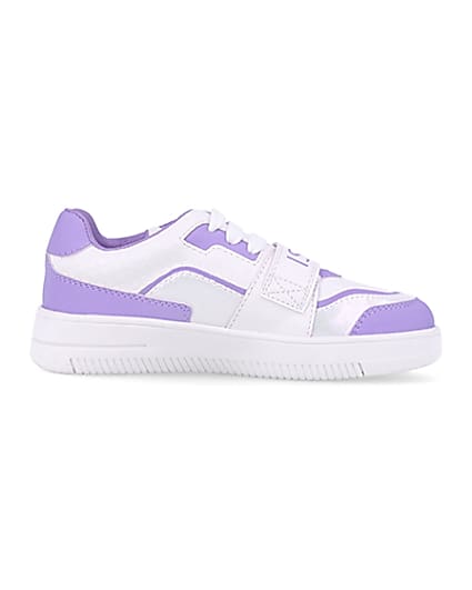 360 degree animation of product Girls purple RI branded Velcro trainers frame-15