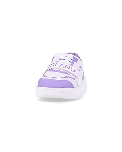 360 degree animation of product Girls purple RI branded Velcro trainers frame-22