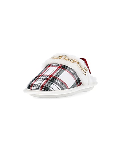 360 degree animation of product Girls Red Faux fur chain Tartan Slippers frame-23