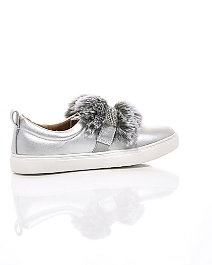 360 degree animation of product Girls silver faux fur diamante strap plimsoll frame-11