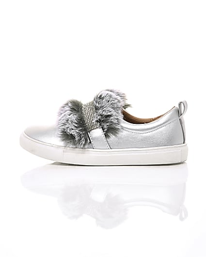 360 degree animation of product Girls silver faux fur diamante strap plimsoll frame-21