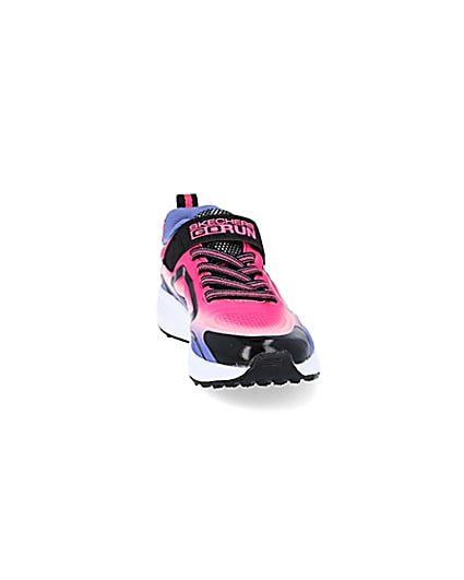 360 degree animation of product Girls Skechers black trainers frame-20