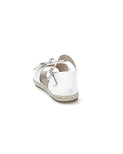 360 degree animation of product Girls white bow espadrille sandals frame-8