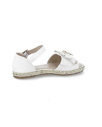 360 degree animation of product Girls white bow espadrille sandals frame-14