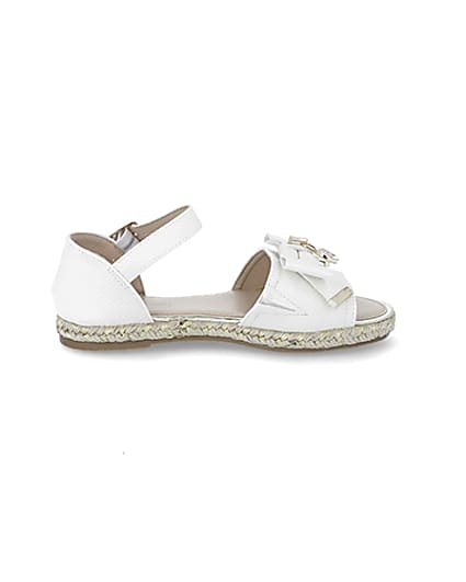 360 degree animation of product Girls white bow espadrille sandals frame-15