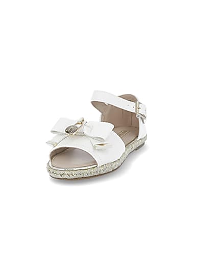 360 degree animation of product Girls white bow espadrille sandals frame-23