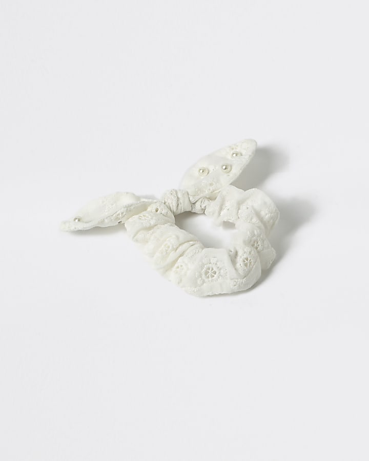 Girls white broderie faux pearl scrunchie
