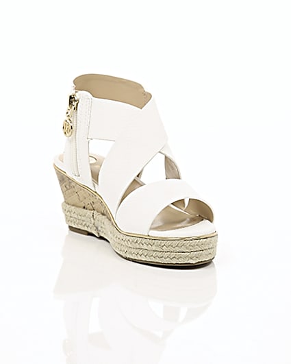 360 degree animation of product Girls white cork wedge sandals frame-6
