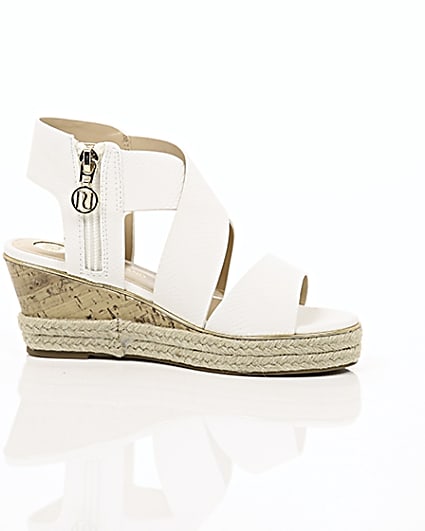 360 degree animation of product Girls white cork wedge sandals frame-9