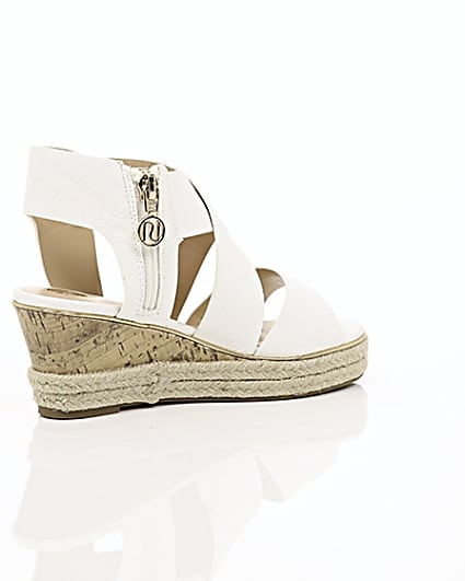 360 degree animation of product Girls white cork wedge sandals frame-12