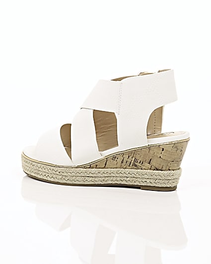 360 degree animation of product Girls white cork wedge sandals frame-20