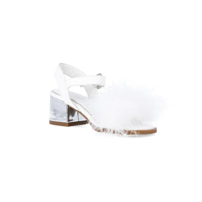 360 degree animation of product Girls white Fluffy Heeled Sandals frame-18