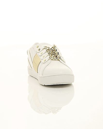 360 degree animation of product Girls white gold chain plimsolls frame-5