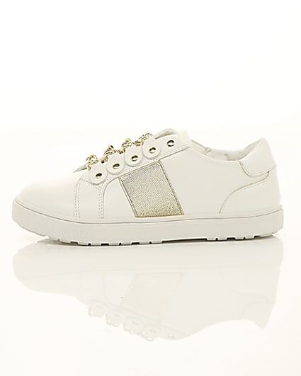 360 degree animation of product Girls white gold chain plimsolls frame-22