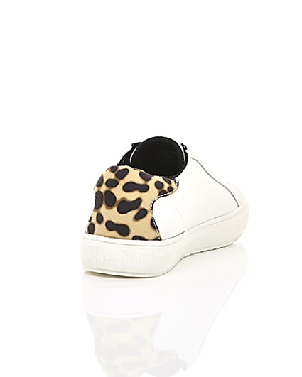 360 degree animation of product Girls white leopard print studded trainers frame-13
