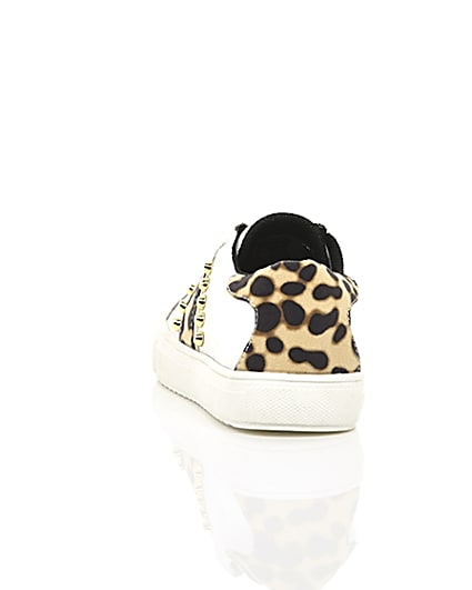 360 degree animation of product Girls white leopard print studded trainers frame-15