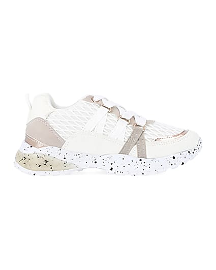 360 degree animation of product Girls white mesh speckled trainer frame-15