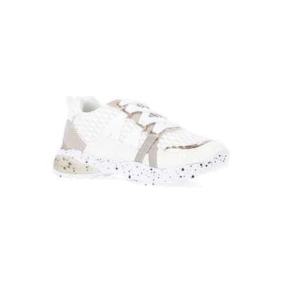 360 degree animation of product Girls white mesh speckled trainer frame-17