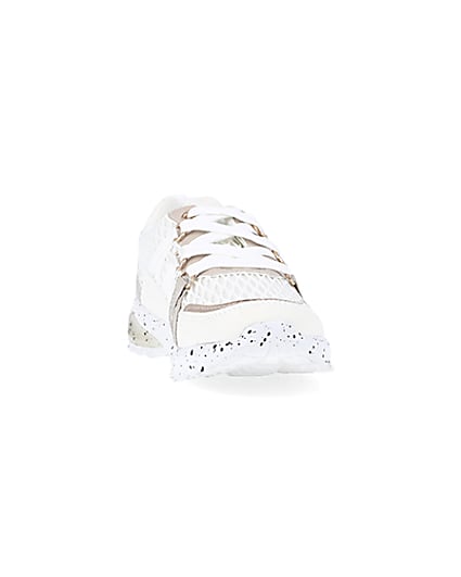 360 degree animation of product Girls white mesh speckled trainer frame-20