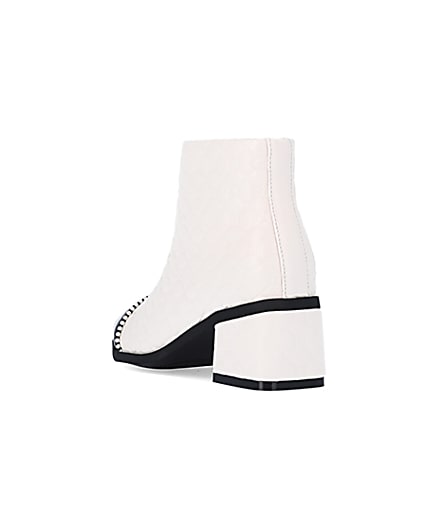 360 degree animation of product Girls White Quilted Studded Heeled Boots frame-7