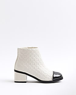 Girls White Quilted Studded Heeled Boots
