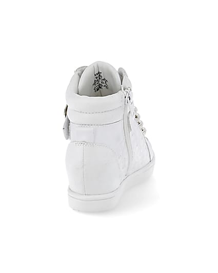 360 degree animation of product Girls white RI monogram high top trainers frame-10
