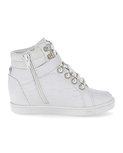 360 degree animation of product Girls white RI monogram high top trainers frame-15