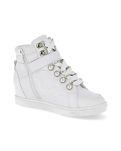 360 degree animation of product Girls white RI monogram high top trainers frame-17